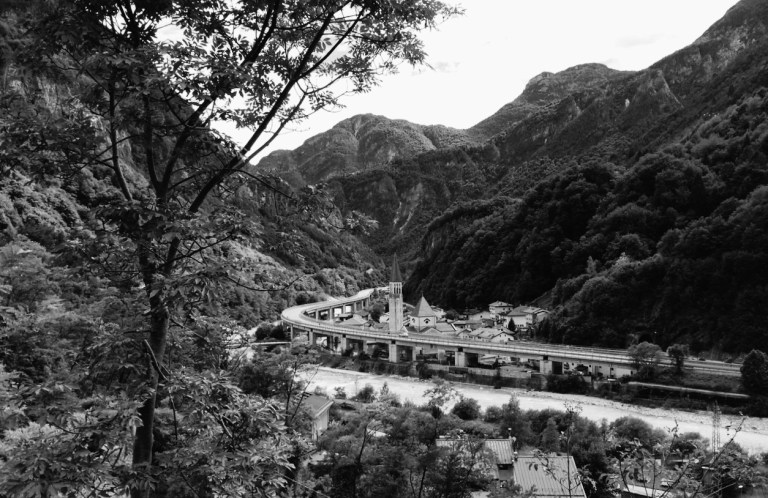 118FE8D4-BD14-4D37-92A5-EB7DC10BE632-215-0000000225342533